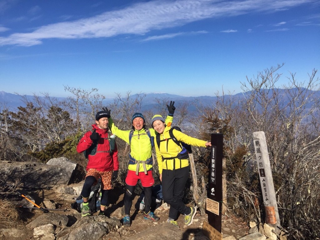 1月3日は本当に天候がよくて、釈迦ヶ岳山頂は360度ぐるっと見渡せる抜群な天気でした。